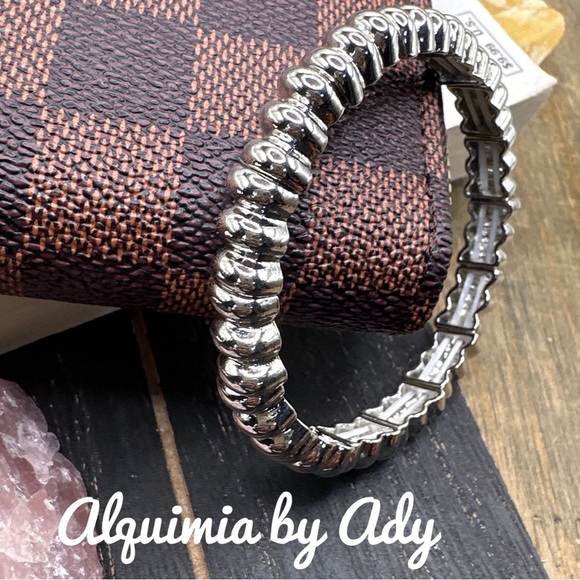 Statement silver bracelet - Picture 2 of 2